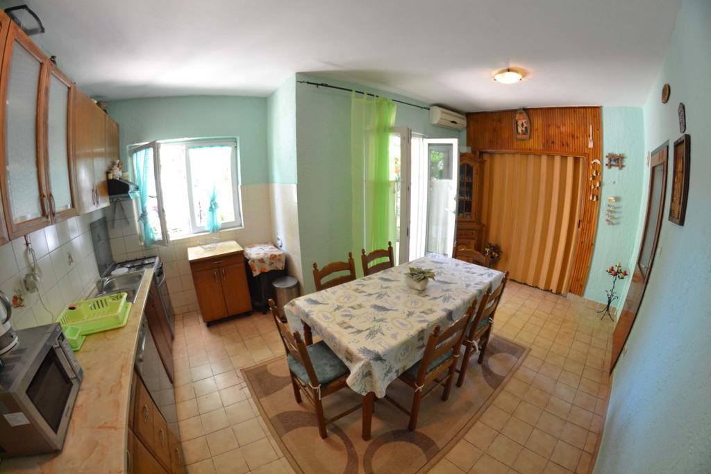 Apartmani Jenny I Tania Lopar Exterior foto