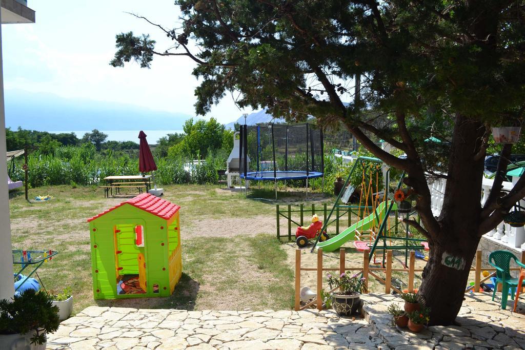 Apartmani Jenny I Tania Lopar Exterior foto